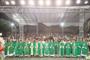Catholic compatriots in Ha Tinh diocese meet in South region
