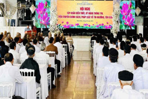 Government religious committee holds training for key religious in Binh Dinh