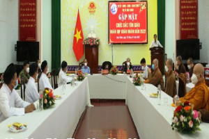 Pre-Tet meeting with religious dignitaries in Binh Dinh province’s Hoai Nhon district