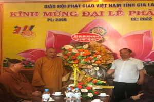 Provincial authorities of Gia Lai, Vinh Long extend Vesak greetings to local Buddhists