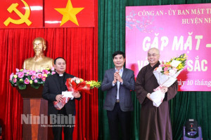 Meeting with religious dignitaries held in Ninh Binh