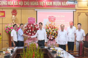 Ha Tinh diocese extends congratulations to Ha Tinh municipal authorities on the city's 15th founding anniversary