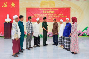 Key Muslims in An Giang participate in fostering course on national defense knowledge