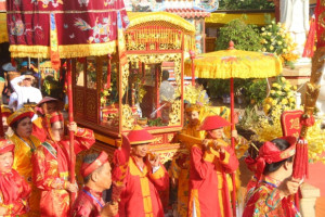 Thousands of people attend Hue Nam Temple Festival
