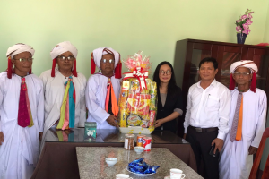 GCRA delegation extends congratulations to Muslim communities in Ninh Thuan on occasion of Ramadan closing