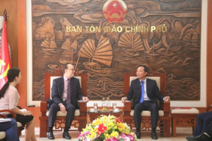 Government religious committee leader receives Russian Ambassador to Vietnam