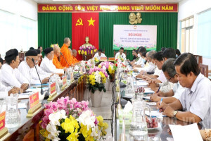 VFF in Tra Vinh holds exchange meeting with religious dignitaries