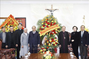 President extends Christmas greetings to Hanoi Archdiocese