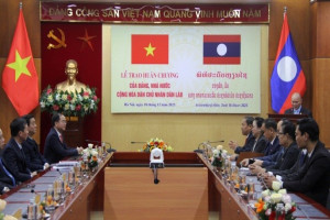 MOHA and GCRA’ officials receive Laos noble awards