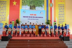 Religious Youth Festival held in Long An