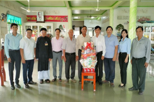 Religious committee in An Giang visits Hoa Hao Buddhist representative committee