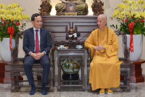 Deputy Prime Minister Trần Lưu Quang extends Vesak visits to Supreme Patriarch and other leaders of VBS