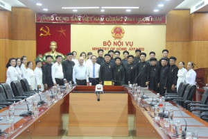 Deputy Minister of Home Affairs Vũ Chiến Thắng receives Vietnam Pure–land Buddhist Association delegation