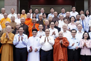 President Nguyễn Xuân Phúc meets voters in HCM City