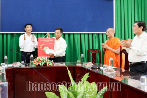 Soc Trang provincial leaders extend congratulations on Sene Dolta Festival
