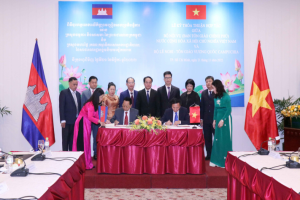  Vietnam and Cambodia strengthen cooperation on religious affairs