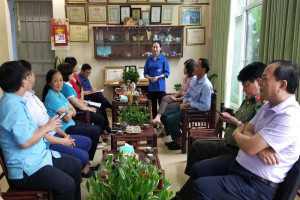 Encouraging women in Thai Nguyen to implement “good life, good religion” motto