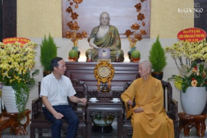 Leader of Government Religious Committee extends greetings to Buddhist dignitaries on Buddha’s Birthday