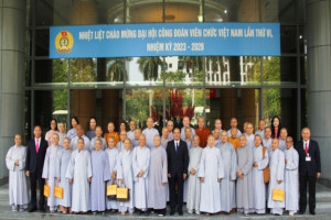 Deputy Minister Vũ Chiến Thắng receives VBS’s Nuns Affairs Sub-committee