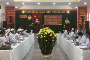 Ninh Thuan authorities holds pre-Tet meeting with ethnic & religious elites