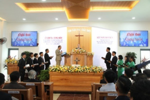 New Protestant churches inaugurated in Da Nang & Phu Yen