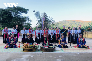 Kin pang ceremony of the Khang