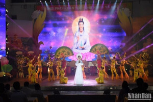 Quan The Am Festival opens in Da Nang