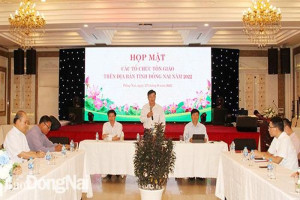 Religious committee in Dong Nai meets with Catholics orders