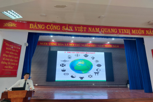 Training on religious laws for local officials in Da Nang