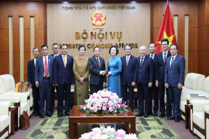 Minister of Home Affairs Phạm Thị Thanh Trà receives Cambodian Minister of Cults and Religion