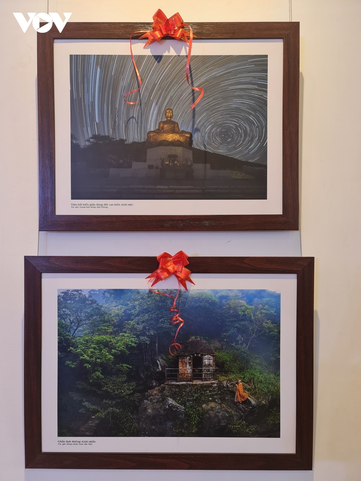 by putting on the exhibition the vietnamese buddhist sangha hope that the photos can serve to promote images of various sightseeing spots, historical relic sites, and the culture of the vietnamese buddhism to both domestic and international tourists.
